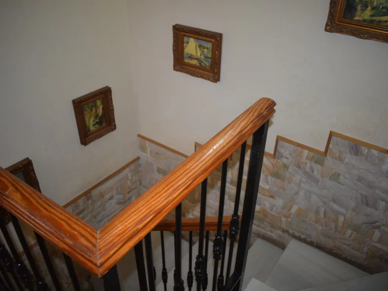 House - Townhouse в продаже в Málaga, Málaga. В доме 3 спален и 1 ванных комнат. Площадь дома 172 м²