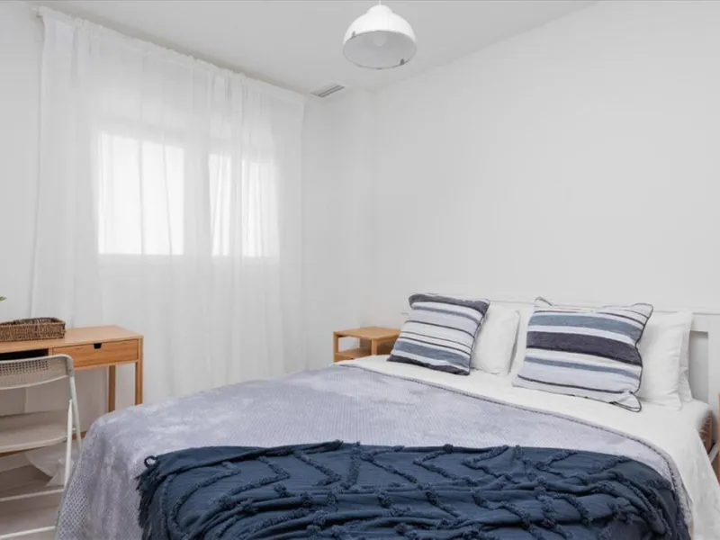 Middle Floor Apartment, Estepona, Costa del Sol.