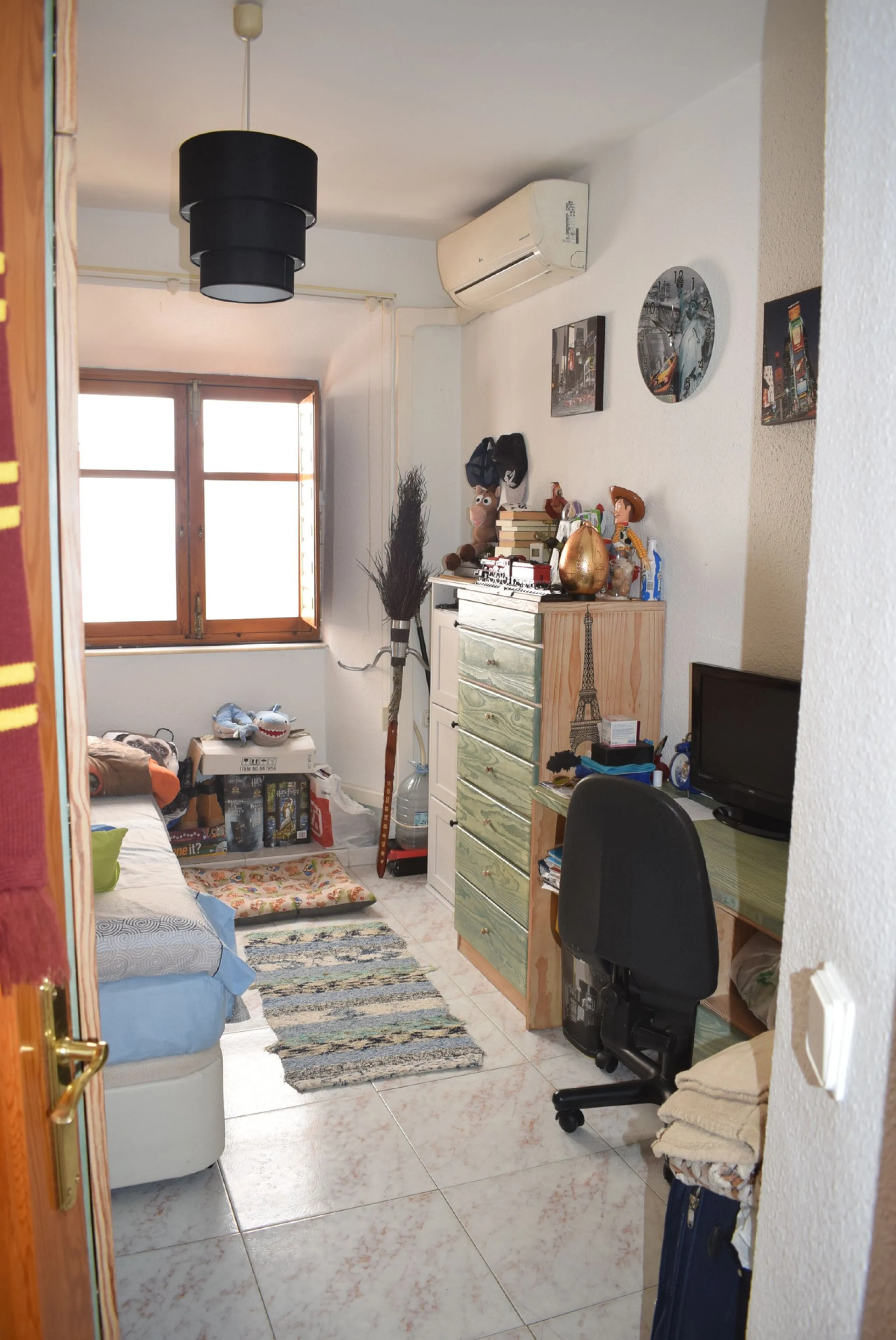 House - Townhouse в продаже в Málaga, Málaga. В доме 3 спален и 1 ванных комнат. Площадь дома 172 м²