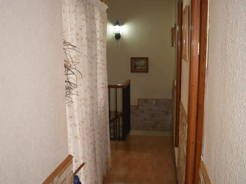 House - Townhouse в продаже в Málaga, Málaga. В доме 3 спален и 1 ванных комнат. Площадь дома 172 м²
