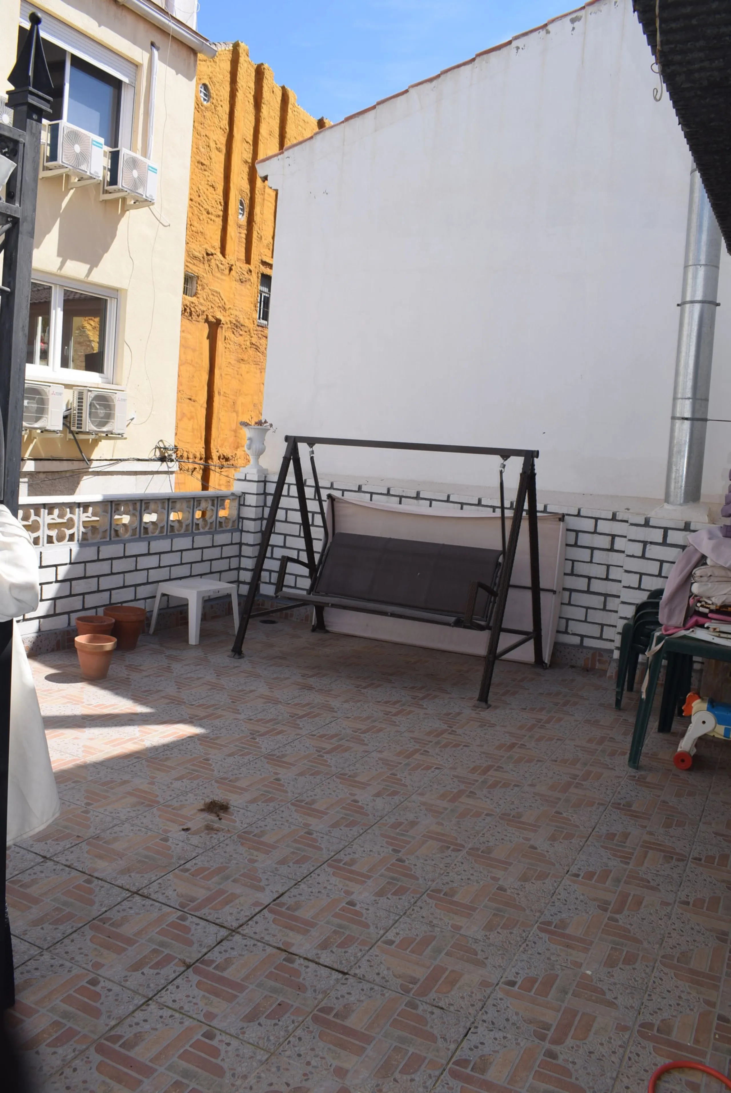 House - Townhouse в продаже в Málaga, Málaga. В доме 3 спален и 1 ванных комнат. Площадь дома 172 м²
