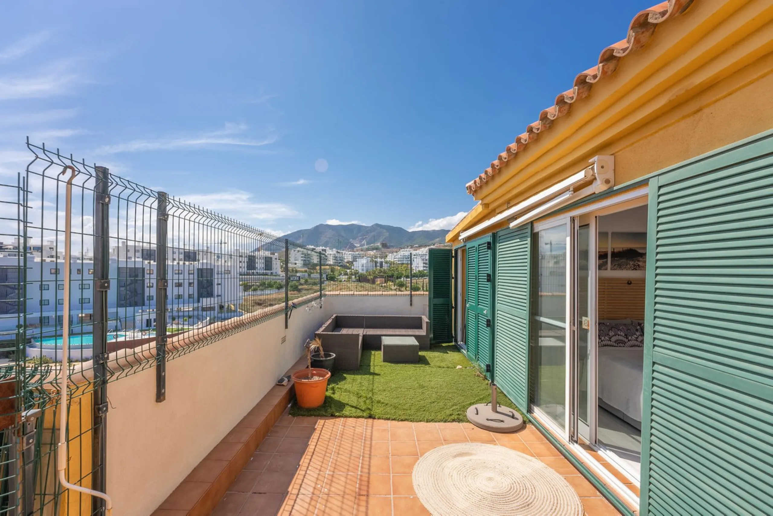 Apartment - Penthouse в продаже в Fuengirola, Málaga. В доме 3 спален и 2 ванных комнат. Площадь дома 106 м²