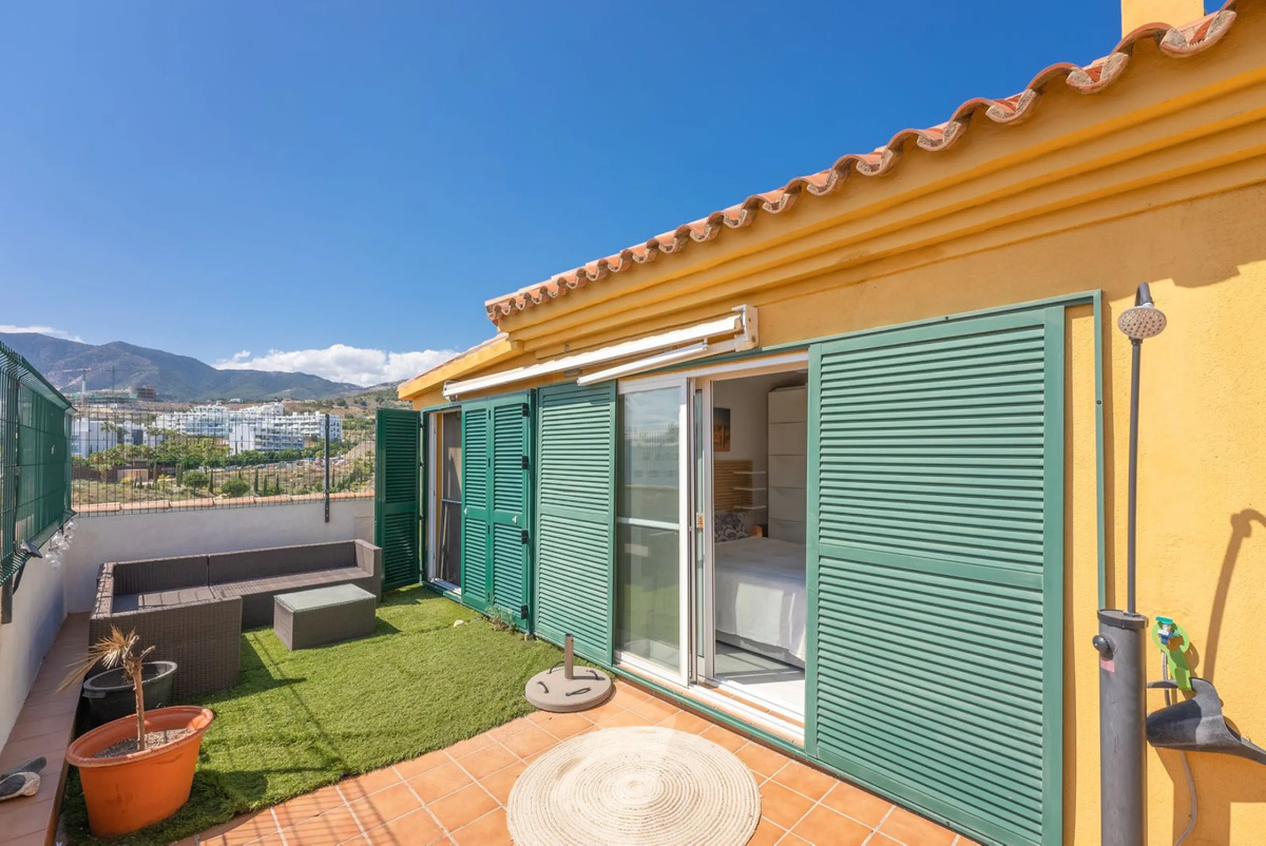 Apartment - Penthouse в продаже в Fuengirola, Málaga. В доме 3 спален и 2 ванных комнат. Площадь дома 106 м²