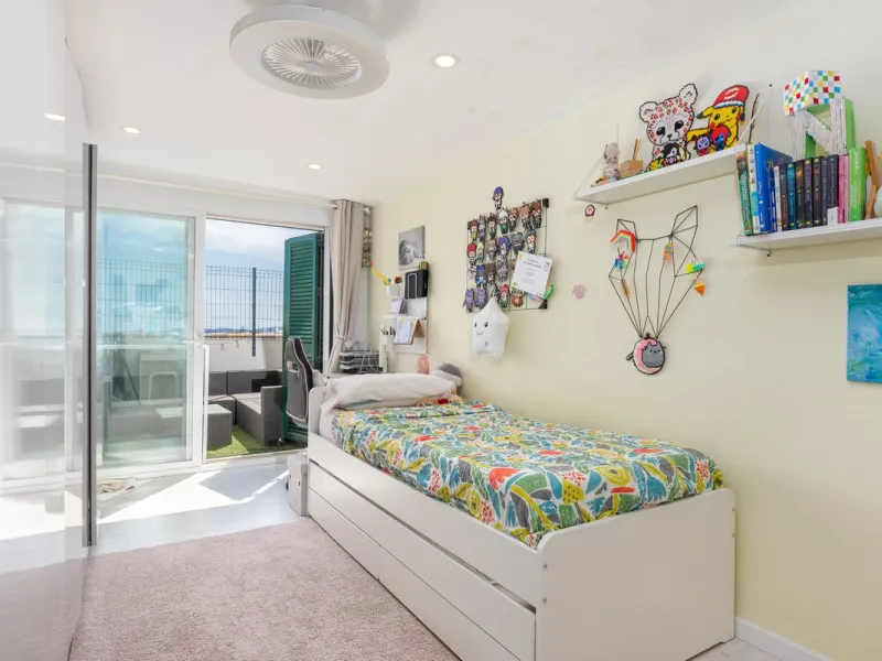 Apartment - Penthouse в продаже в Fuengirola, Málaga. В доме 3 спален и 2 ванных комнат. Площадь дома 106 м²