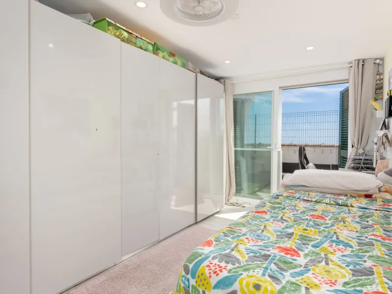Apartment - Penthouse в продаже в Fuengirola, Málaga. В доме 3 спален и 2 ванных комнат. Площадь дома 106 м²