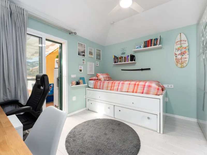 Apartment - Penthouse в продаже в Fuengirola, Málaga. В доме 3 спален и 2 ванных комнат. Площадь дома 106 м²