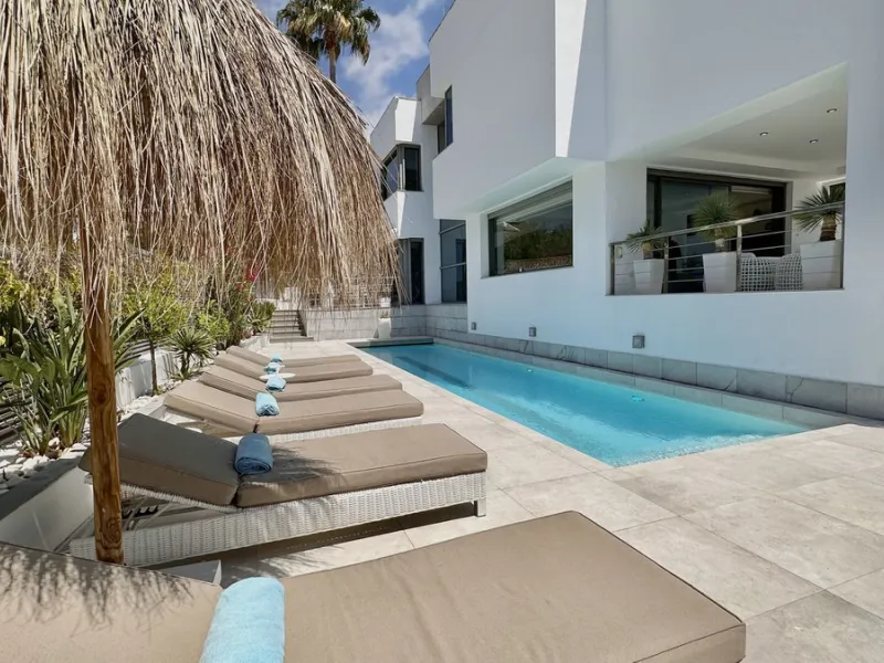 Modern Villa with high quality interior designer in Nagueles Golden Mile.