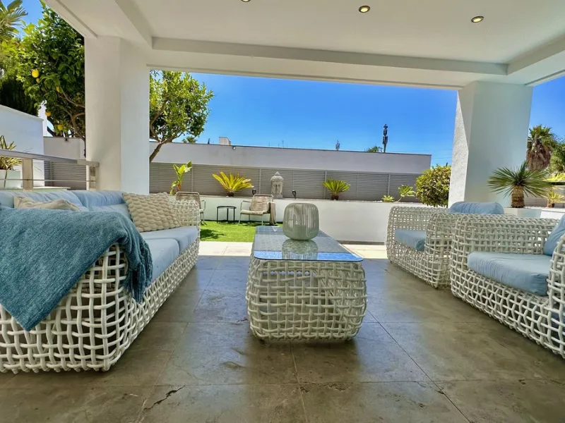 Modern Villa with high quality interior designer in Nagueles Golden Mile.