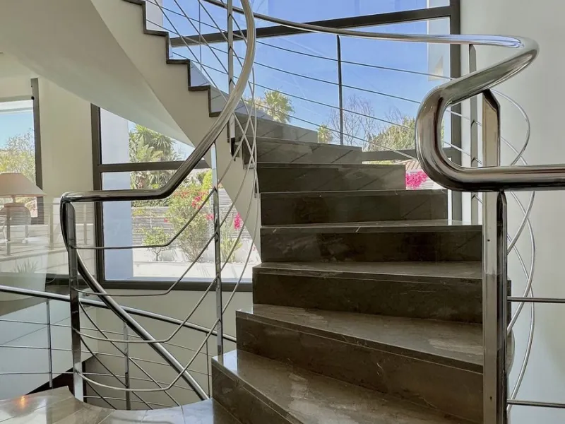 Modern Villa with high quality interior designer in Nagueles Golden Mile.