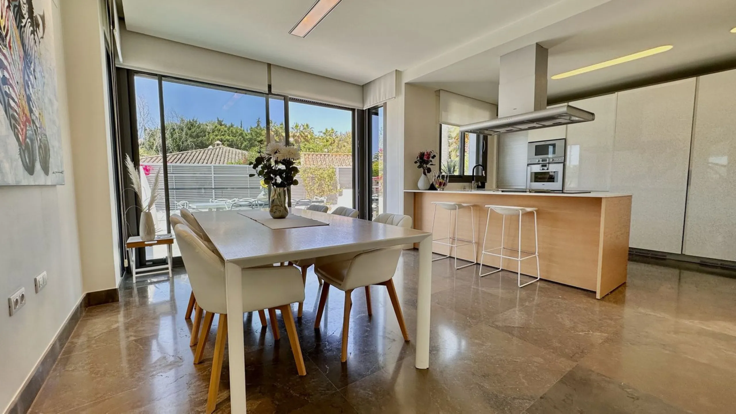 Modern Villa with high quality interior designer in Nagueles Golden Mile.