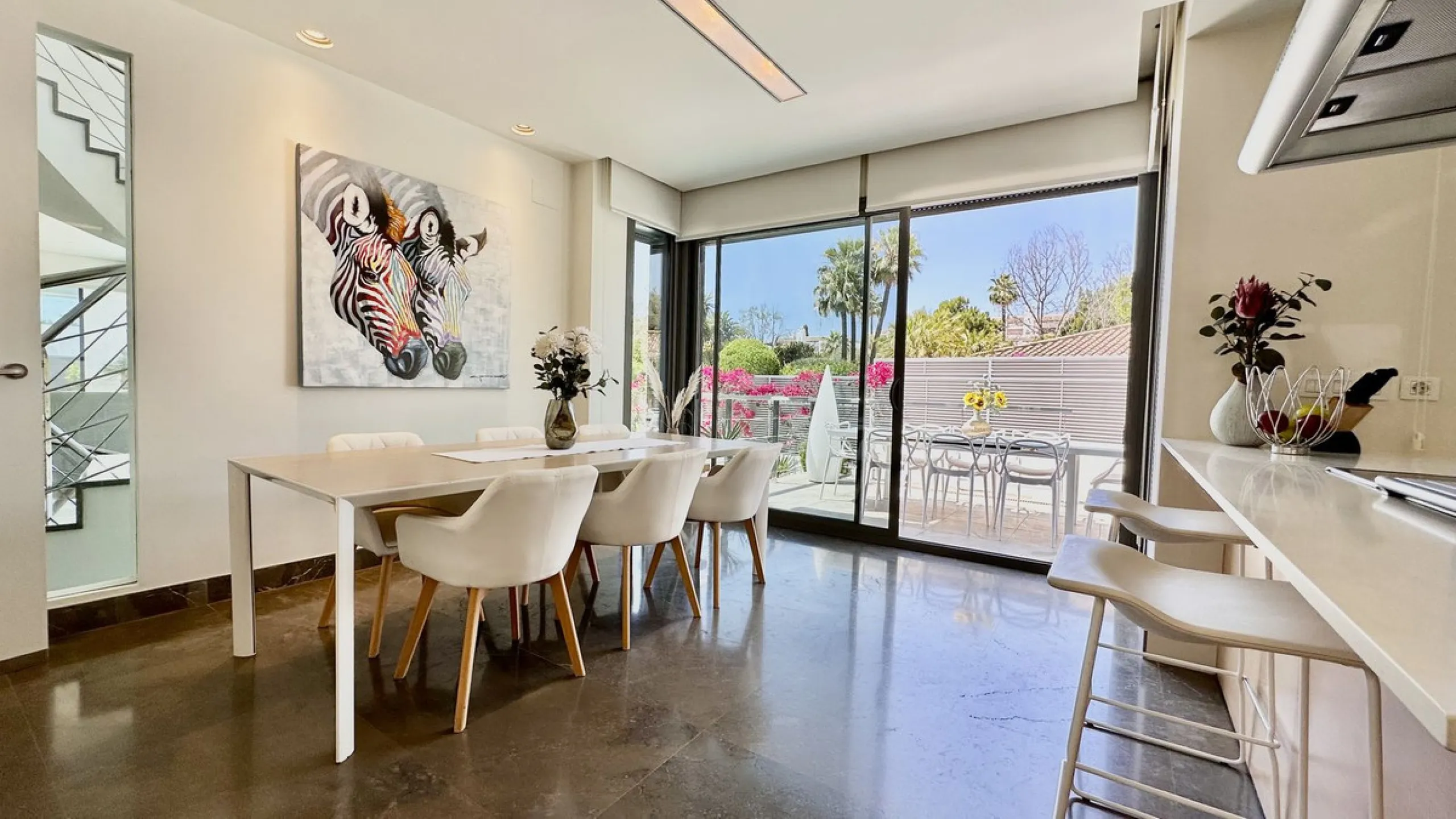 Modern Villa with high quality interior designer in Nagueles Golden Mile.