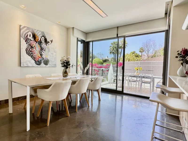 Modern Villa with high quality interior designer in Nagueles Golden Mile.