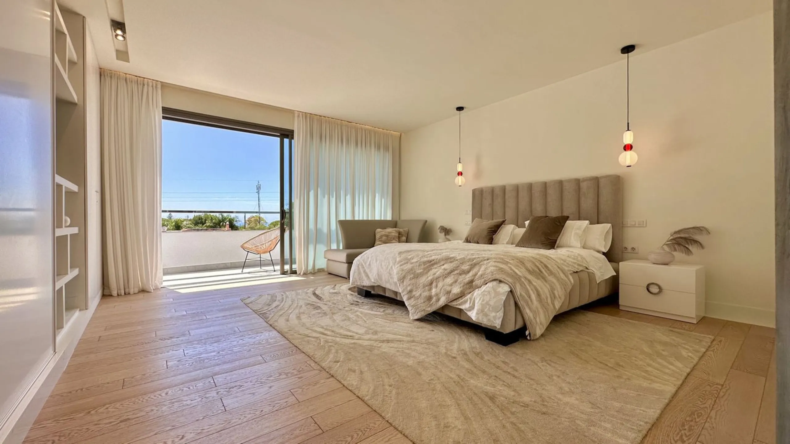 Modern Villa with high quality interior designer in Nagueles Golden Mile.