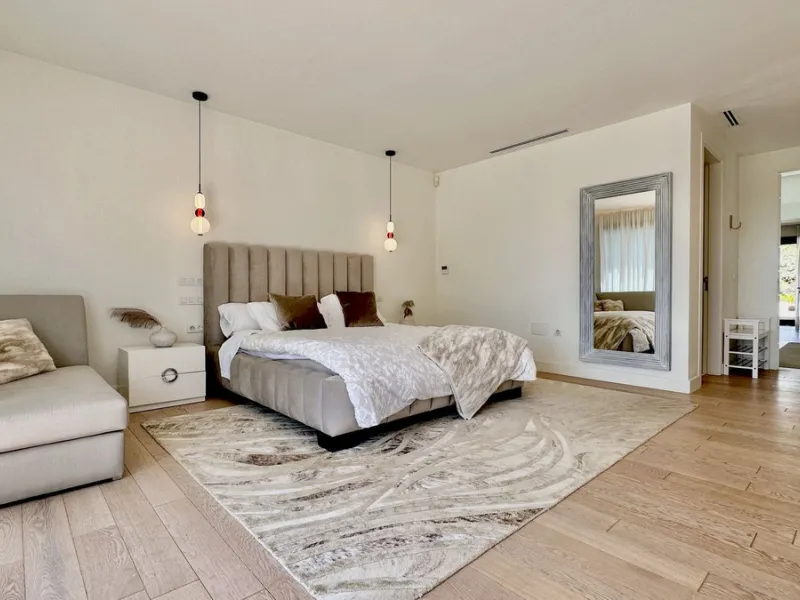 Modern Villa with high quality interior designer in Nagueles Golden Mile.