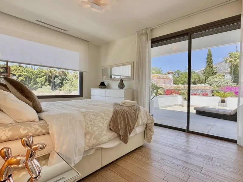 Modern Villa with high quality interior designer in Nagueles Golden Mile.