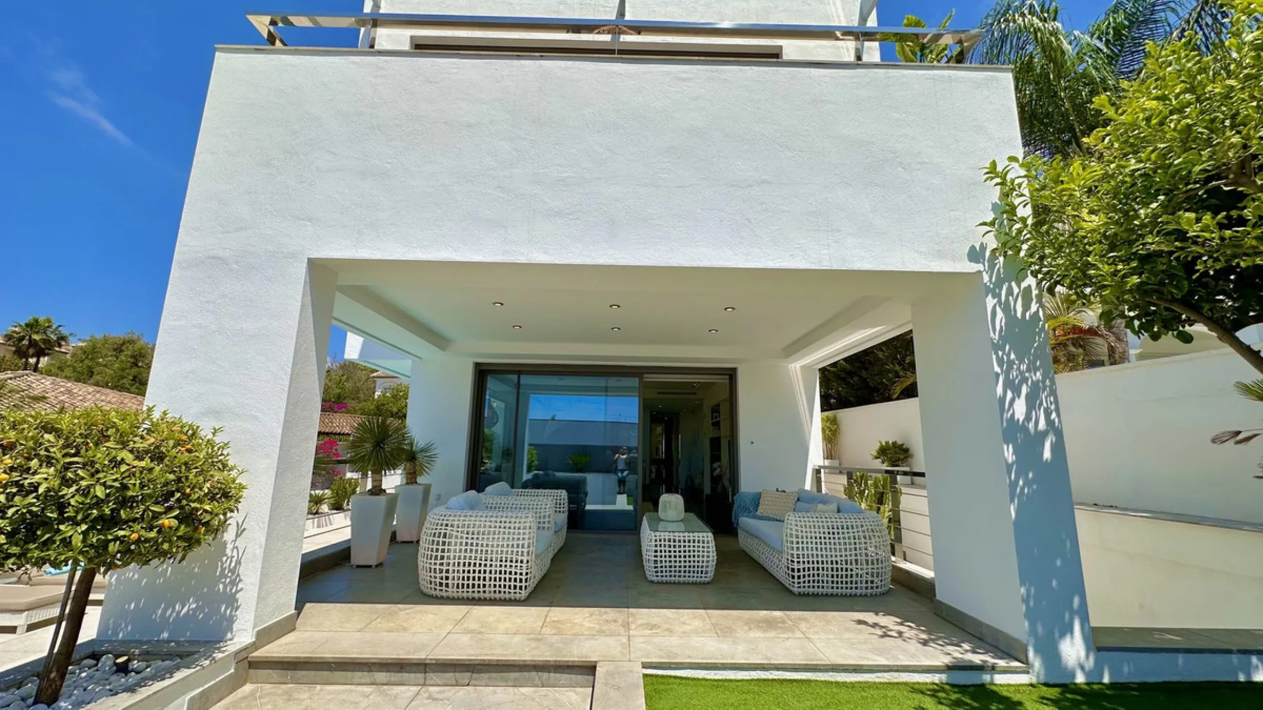 Modern Villa with high quality interior designer in Nagueles Golden Mile.