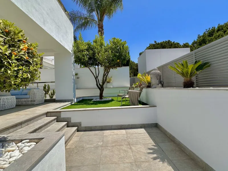 Modern Villa with high quality interior designer in Nagueles Golden Mile.