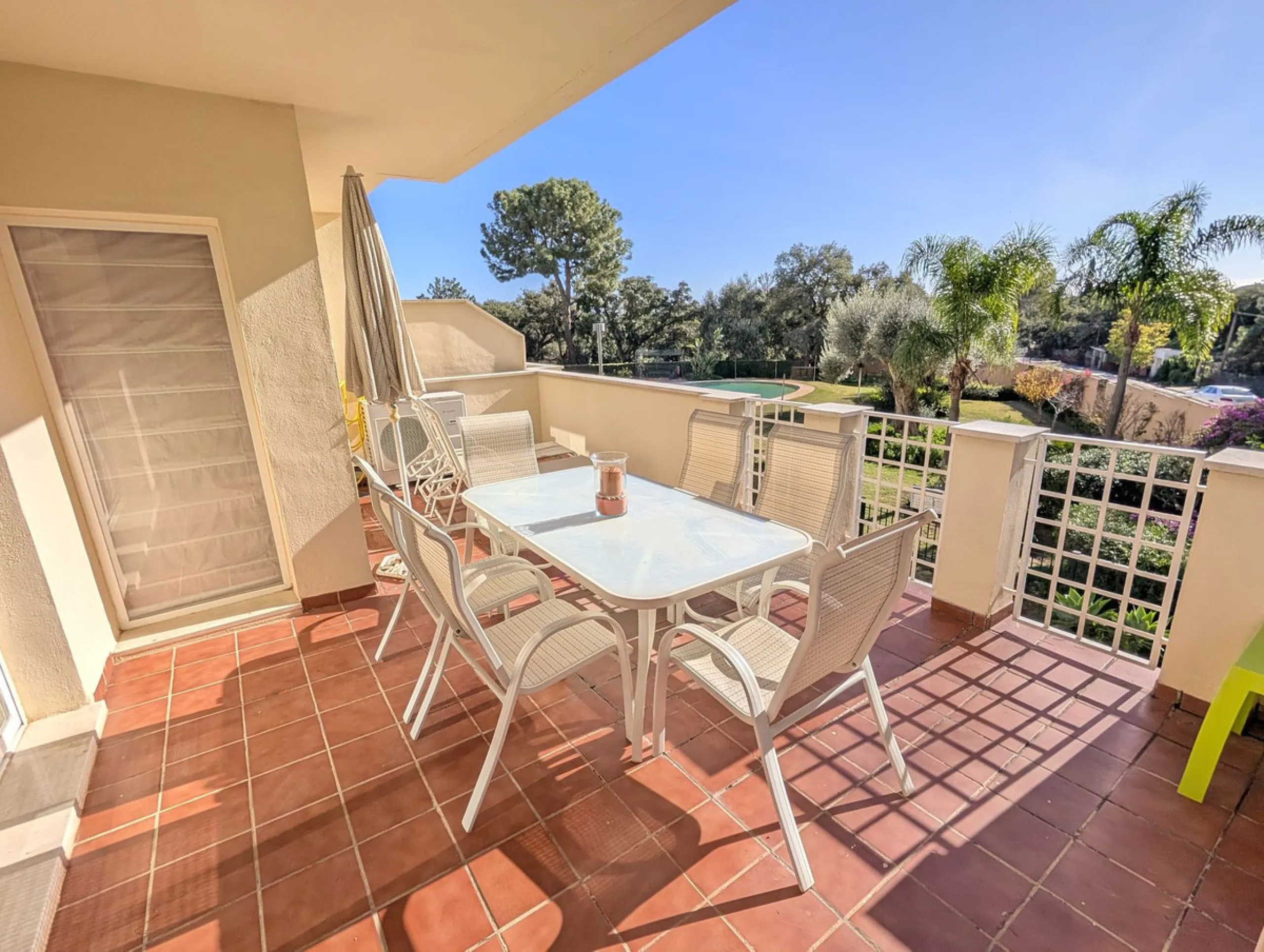 Apartment - Middle Floor Apartment в продаже в Marbella, Málaga. В доме 3 спален и 2 ванных комнат. Площадь дома 162 м²
