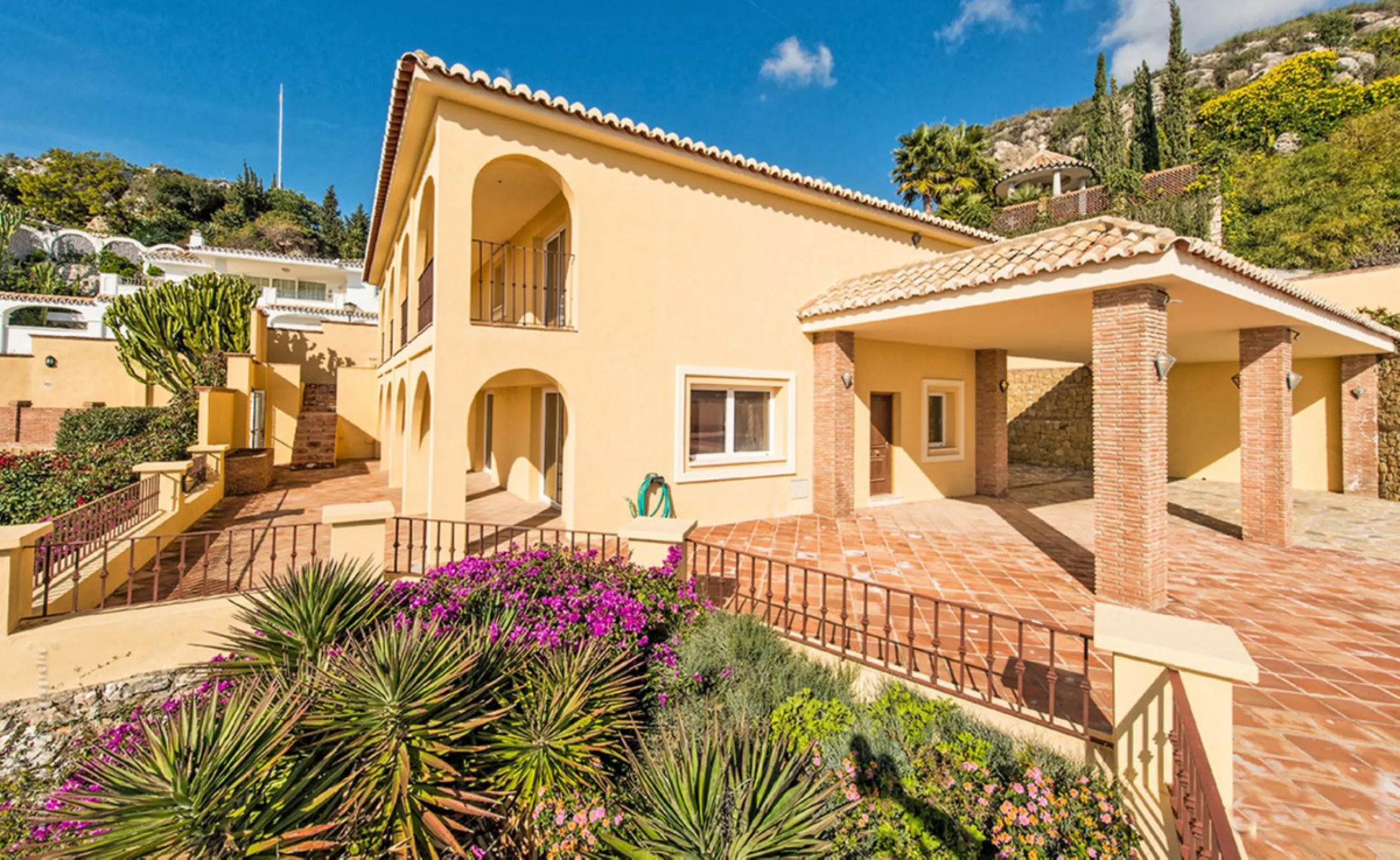 Espectacular villa with the best panoramic sea views.