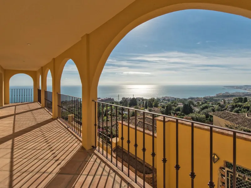 Espectacular villa with the best panoramic sea views.