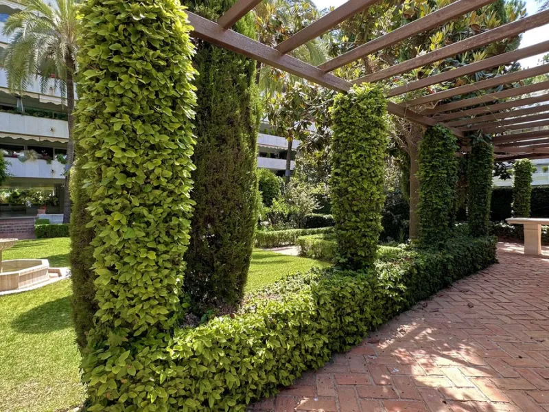 Apartment - Middle Floor Apartment в продаже в Marbella, Málaga. В доме 3 спален и 3 ванных комнат. Площадь дома 190 м²
