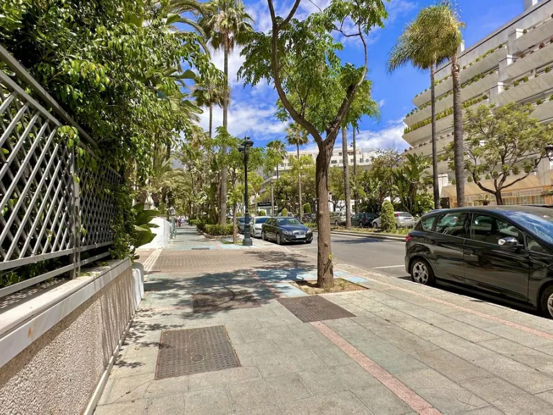 Apartment - Middle Floor Apartment в продаже в Marbella, Málaga. В доме 3 спален и 3 ванных комнат. Площадь дома 190 м²