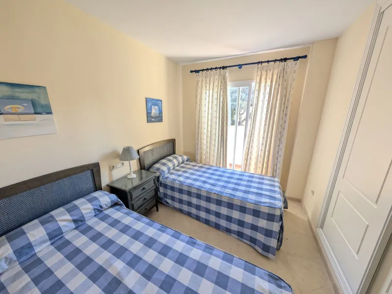 Apartment - Middle Floor Apartment в продаже в Marbella, Málaga. В доме 3 спален и 2 ванных комнат. Площадь дома 162 м²