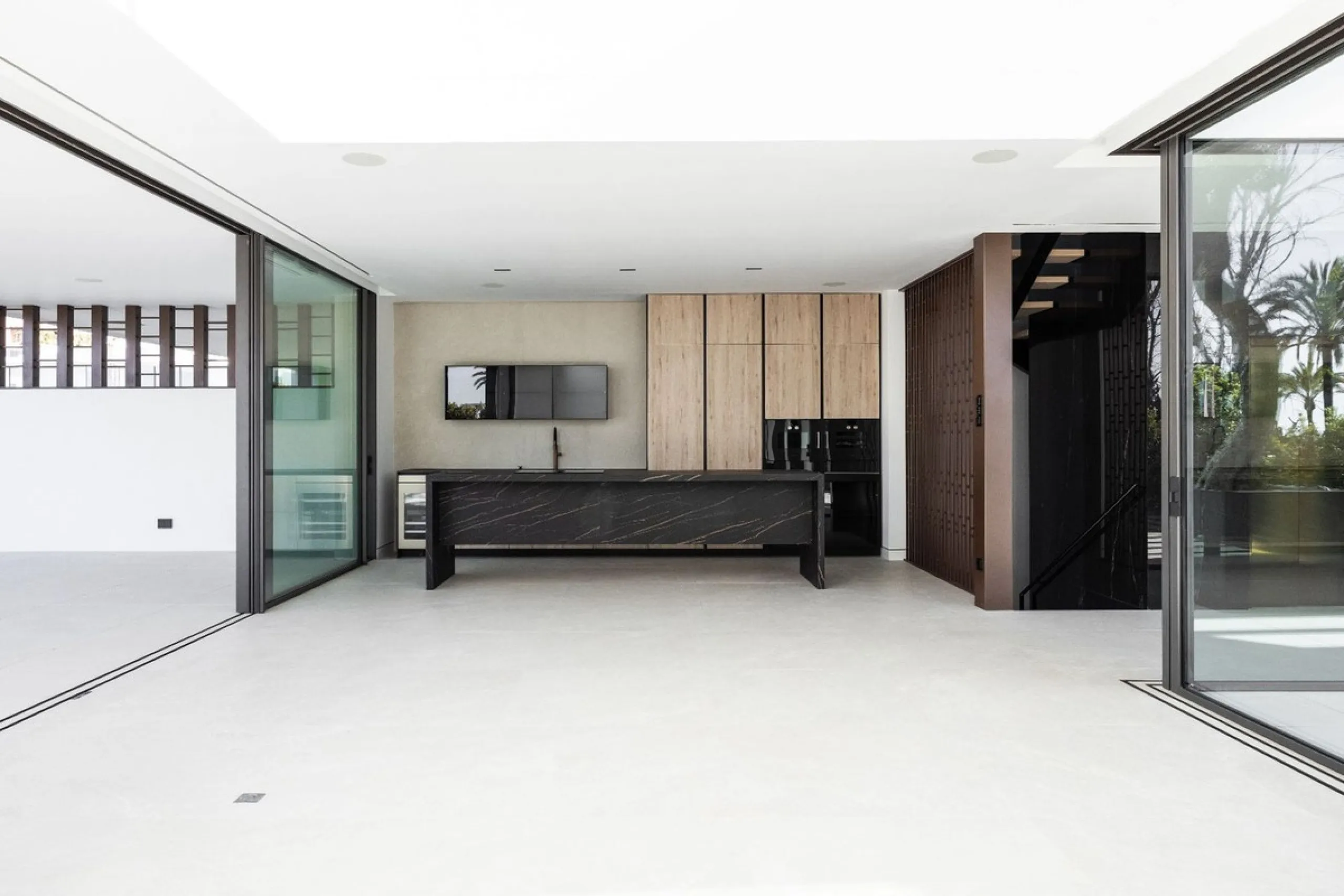 This magnificent Viila is located in a gated and secured residence of 12 Villas on the luxurious Marbella Golden Mile.