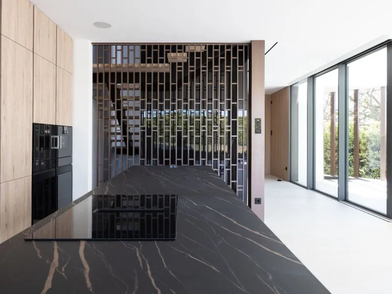 This magnificent Viila is located in a gated and secured residence of 12 Villas on the luxurious Marbella Golden Mile.