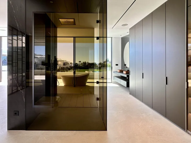 This magnificent Viila is located in a gated and secured residence of 12 Villas on the luxurious Marbella Golden Mile.