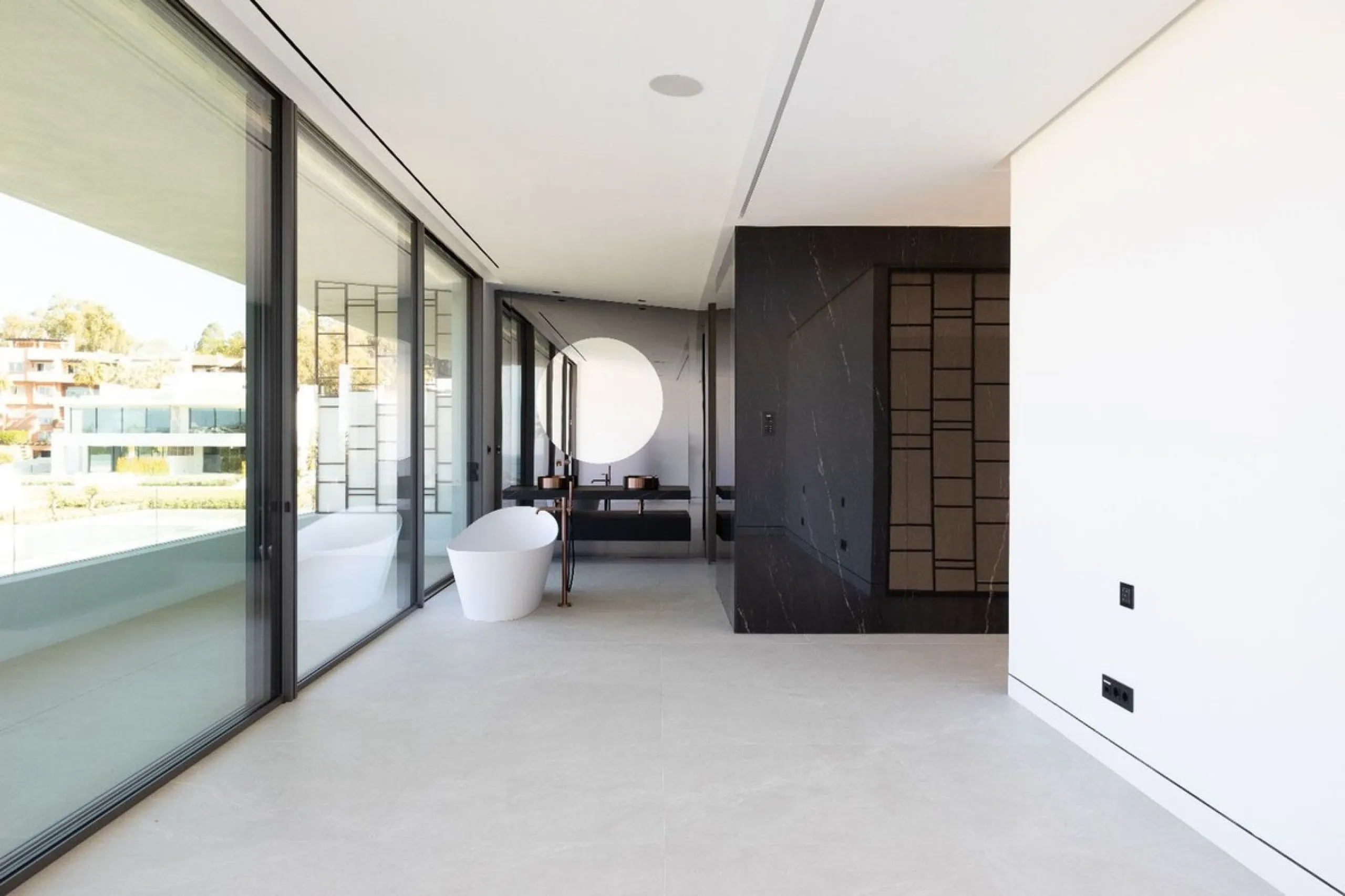 This magnificent Viila is located in a gated and secured residence of 12 Villas on the luxurious Marbella Golden Mile.