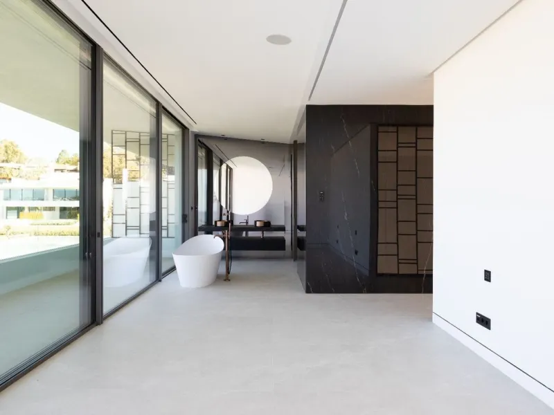 This magnificent Viila is located in a gated and secured residence of 12 Villas on the luxurious Marbella Golden Mile.