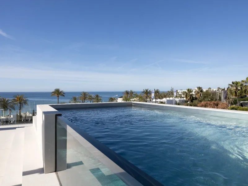 This magnificent Viila is located in a gated and secured residence of 12 Villas on the luxurious Marbella Golden Mile.