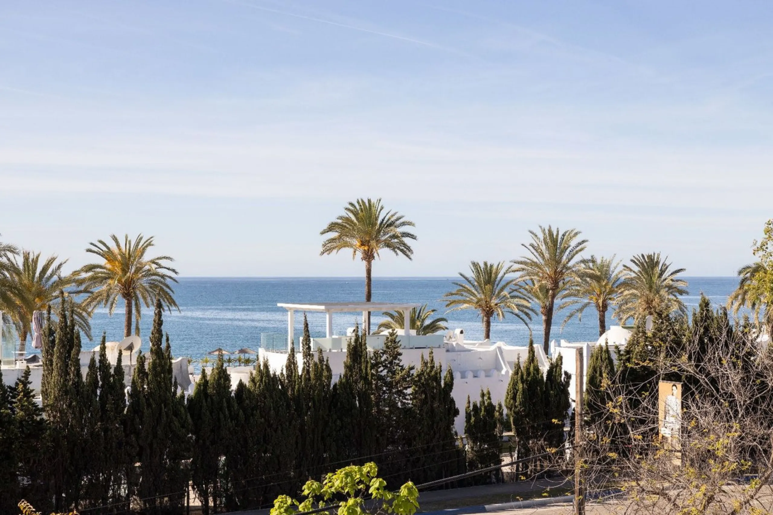 This magnificent Viila is located in a gated and secured residence of 12 Villas on the luxurious Marbella Golden Mile.