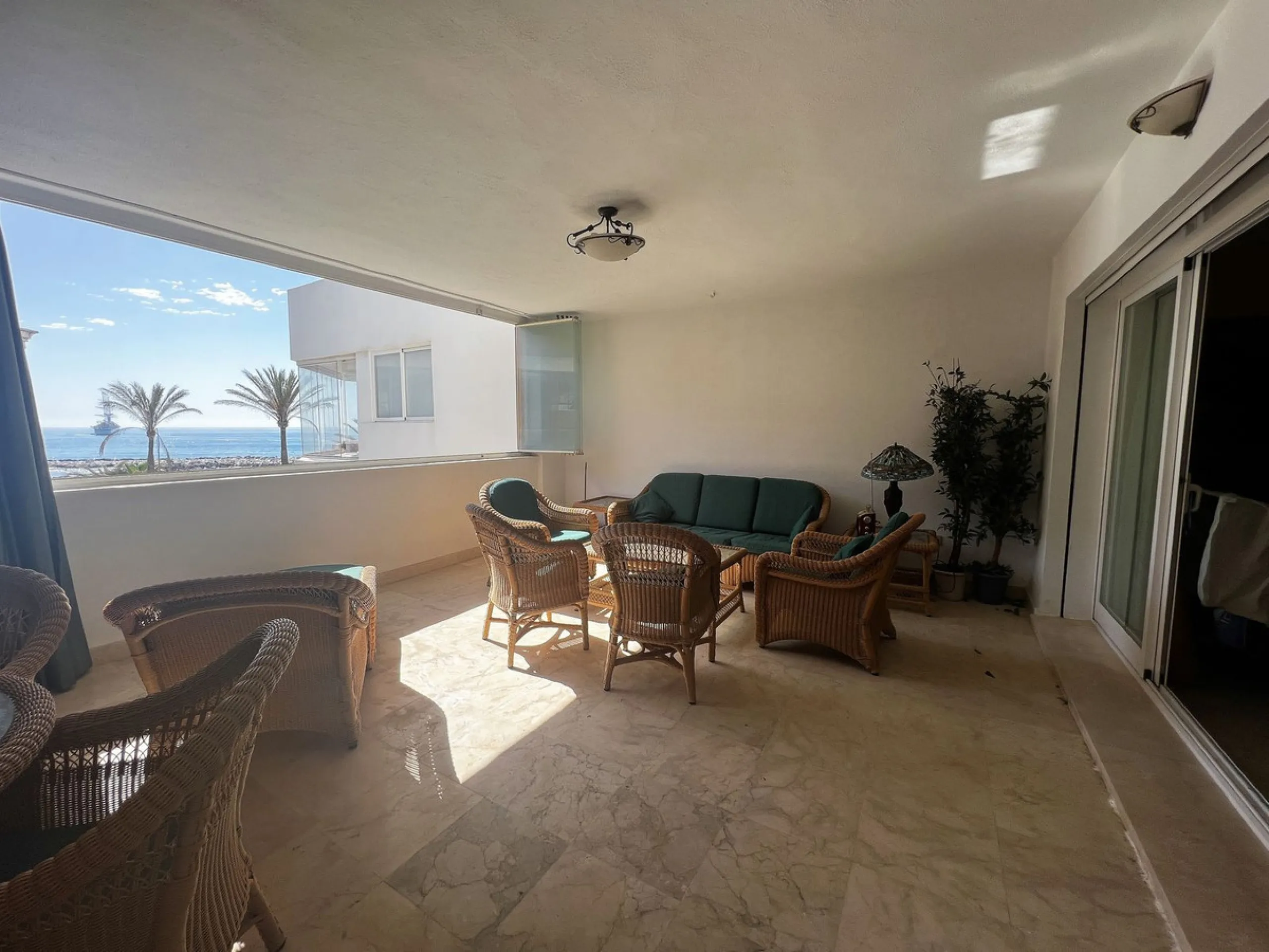 Apartment on the seafront, located in La Herradura de Banus, with direct access to the beach and spectacular views of the Mediterranean Sea, in the heart of Puerto Banus.