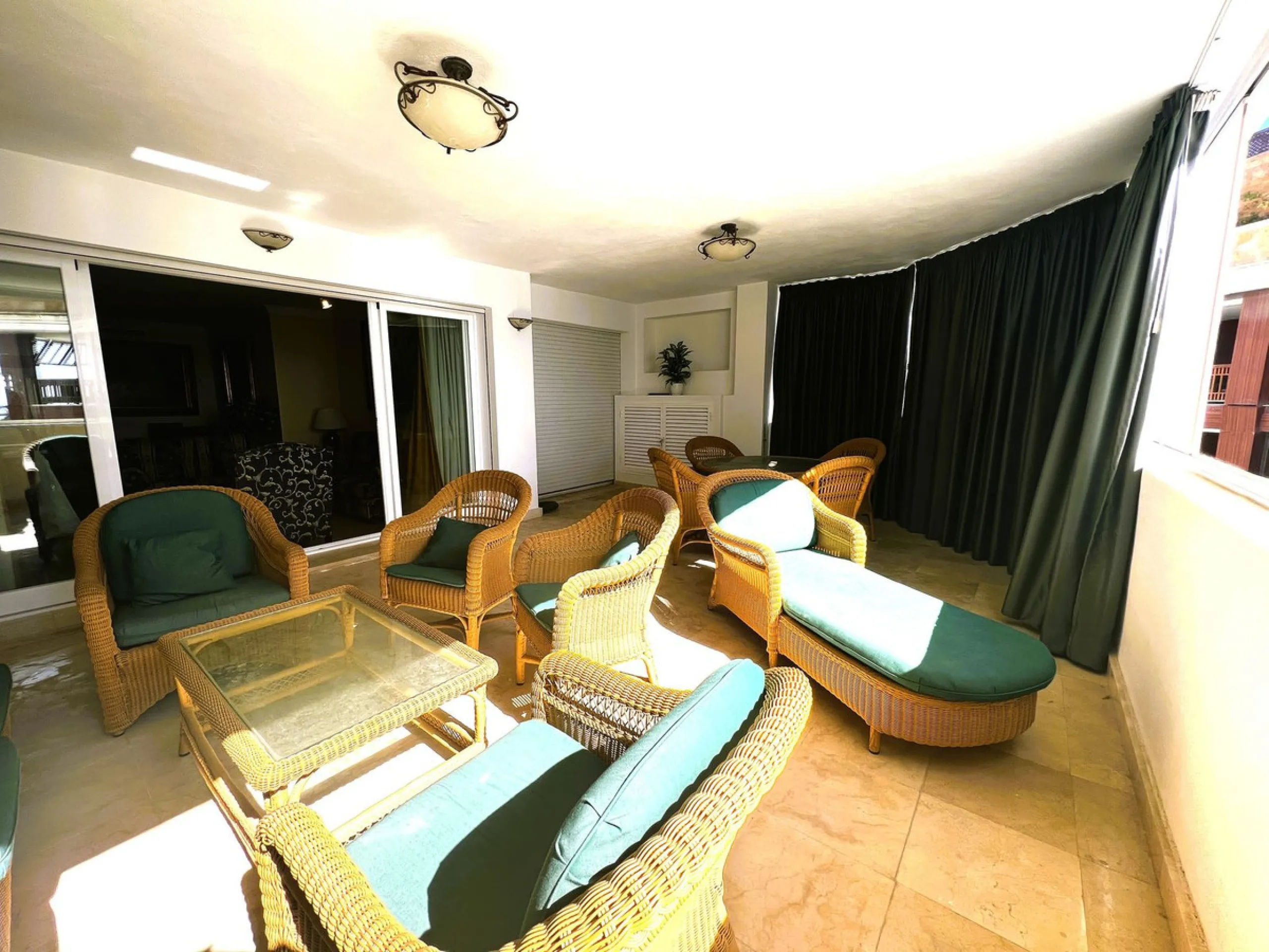 Apartment on the seafront, located in La Herradura de Banus, with direct access to the beach and spectacular views of the Mediterranean Sea, in the heart of Puerto Banus.