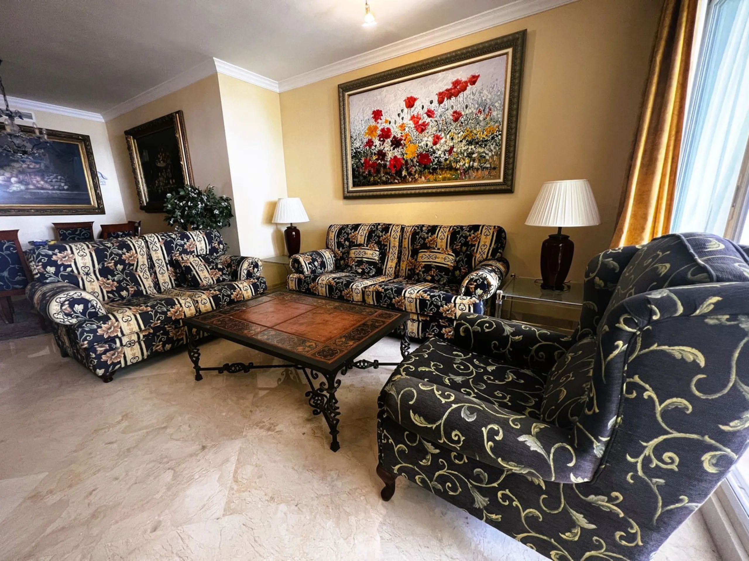 Apartment on the seafront, located in La Herradura de Banus, with direct access to the beach and spectacular views of the Mediterranean Sea, in the heart of Puerto Banus.