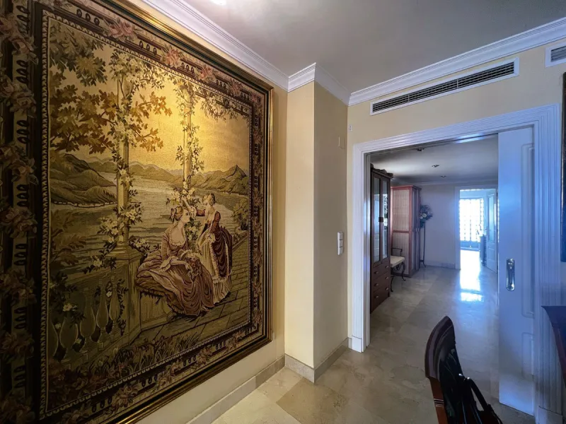 Apartment on the seafront, located in La Herradura de Banus, with direct access to the beach and spectacular views of the Mediterranean Sea, in the heart of Puerto Banus.