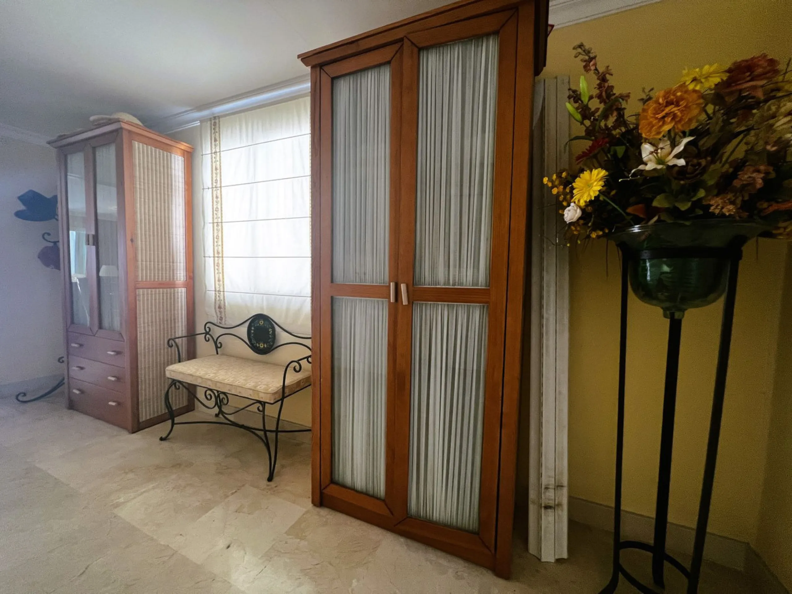Apartment on the seafront, located in La Herradura de Banus, with direct access to the beach and spectacular views of the Mediterranean Sea, in the heart of Puerto Banus.