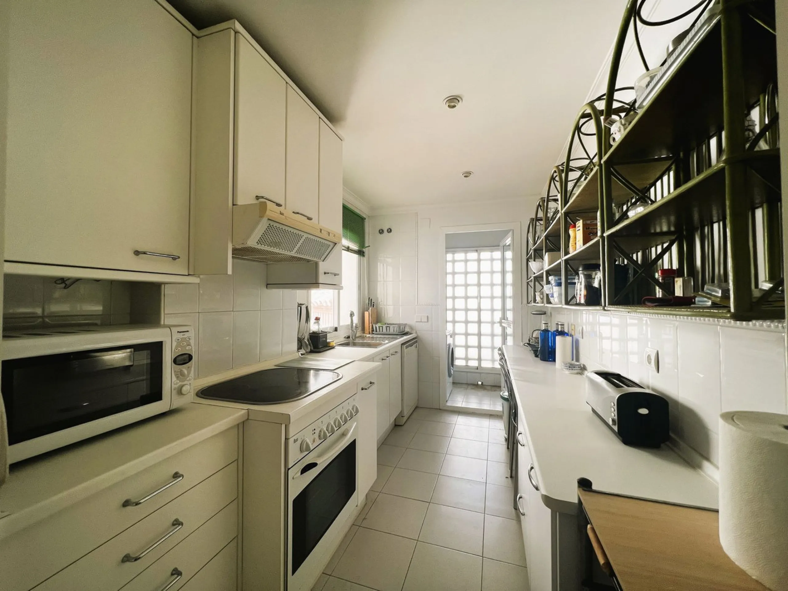 Apartment on the seafront, located in La Herradura de Banus, with direct access to the beach and spectacular views of the Mediterranean Sea, in the heart of Puerto Banus.