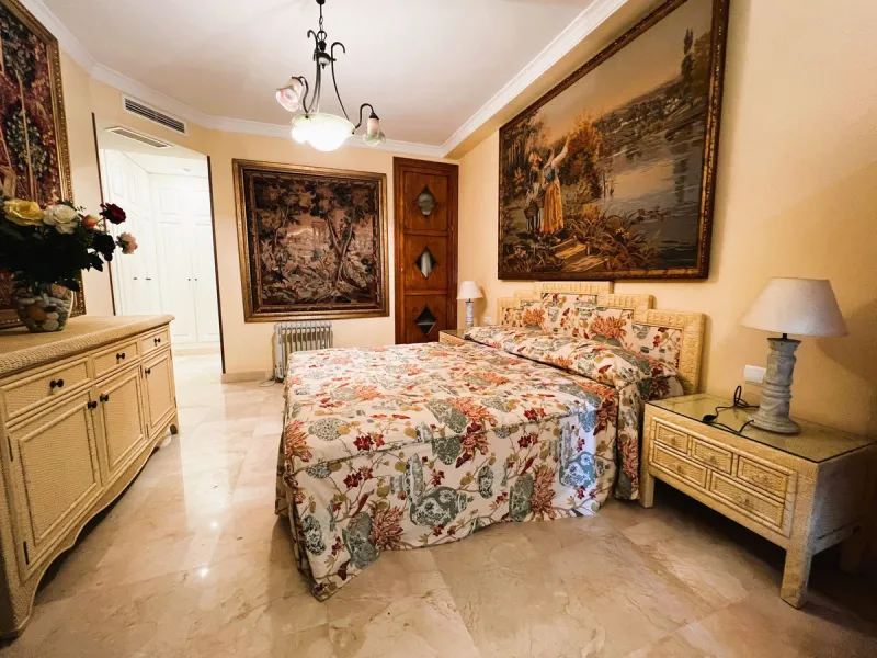 Apartment on the seafront, located in La Herradura de Banus, with direct access to the beach and spectacular views of the Mediterranean Sea, in the heart of Puerto Banus.