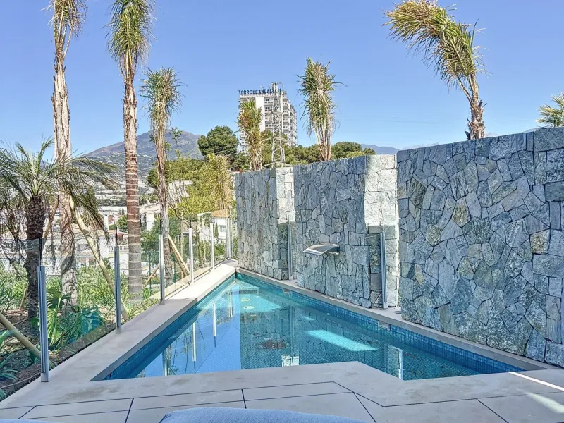 House - Detached Villa в продаже в Marbella, Málaga. В доме 4 спален и 4 ванных комнат. Площадь дома 264 м²