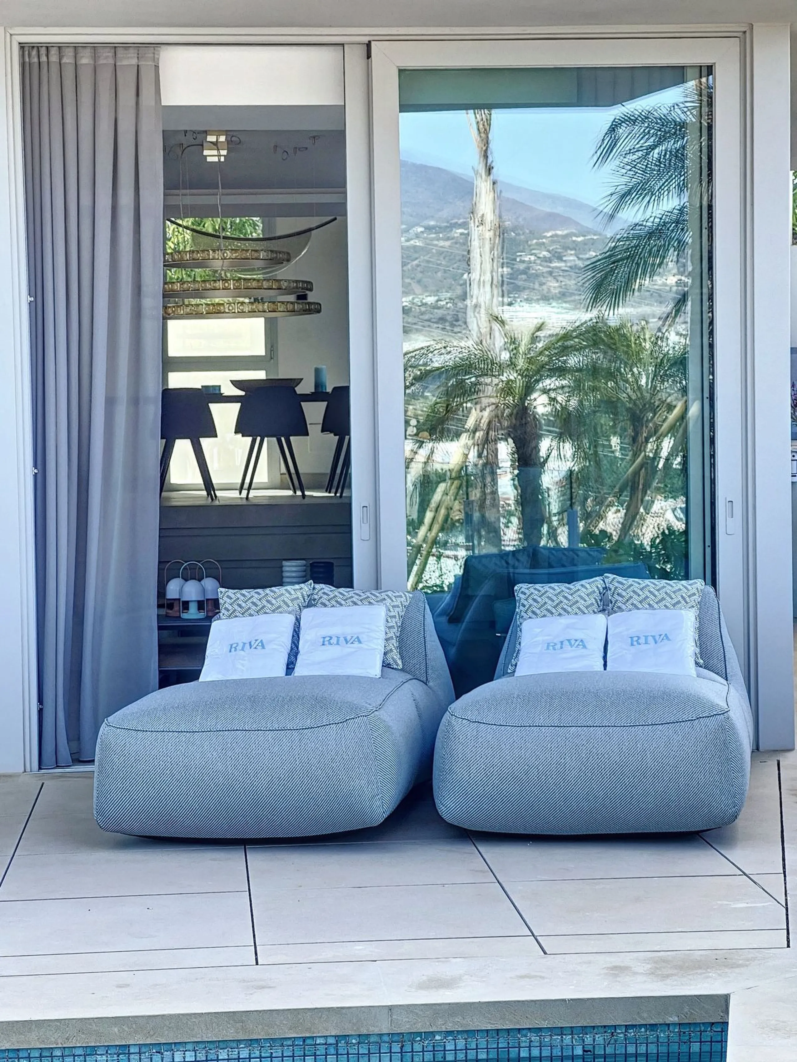 House - Detached Villa в продаже в Marbella, Málaga. В доме 4 спален и 4 ванных комнат. Площадь дома 264 м²