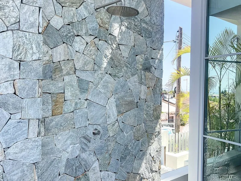 House - Detached Villa в продаже в Marbella, Málaga. В доме 4 спален и 4 ванных комнат. Площадь дома 264 м²