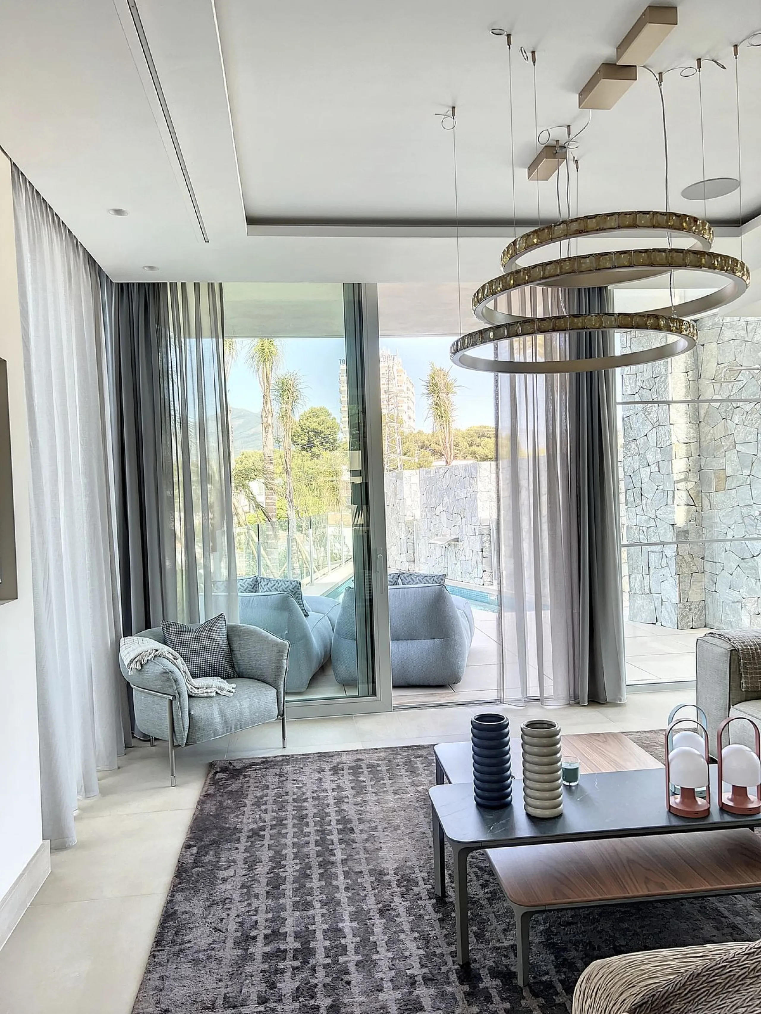 House - Detached Villa в продаже в Marbella, Málaga. В доме 4 спален и 4 ванных комнат. Площадь дома 264 м²