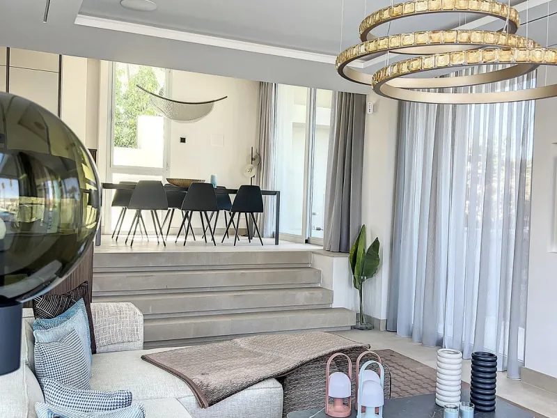 House - Detached Villa в продаже в Marbella, Málaga. В доме 4 спален и 4 ванных комнат. Площадь дома 264 м²