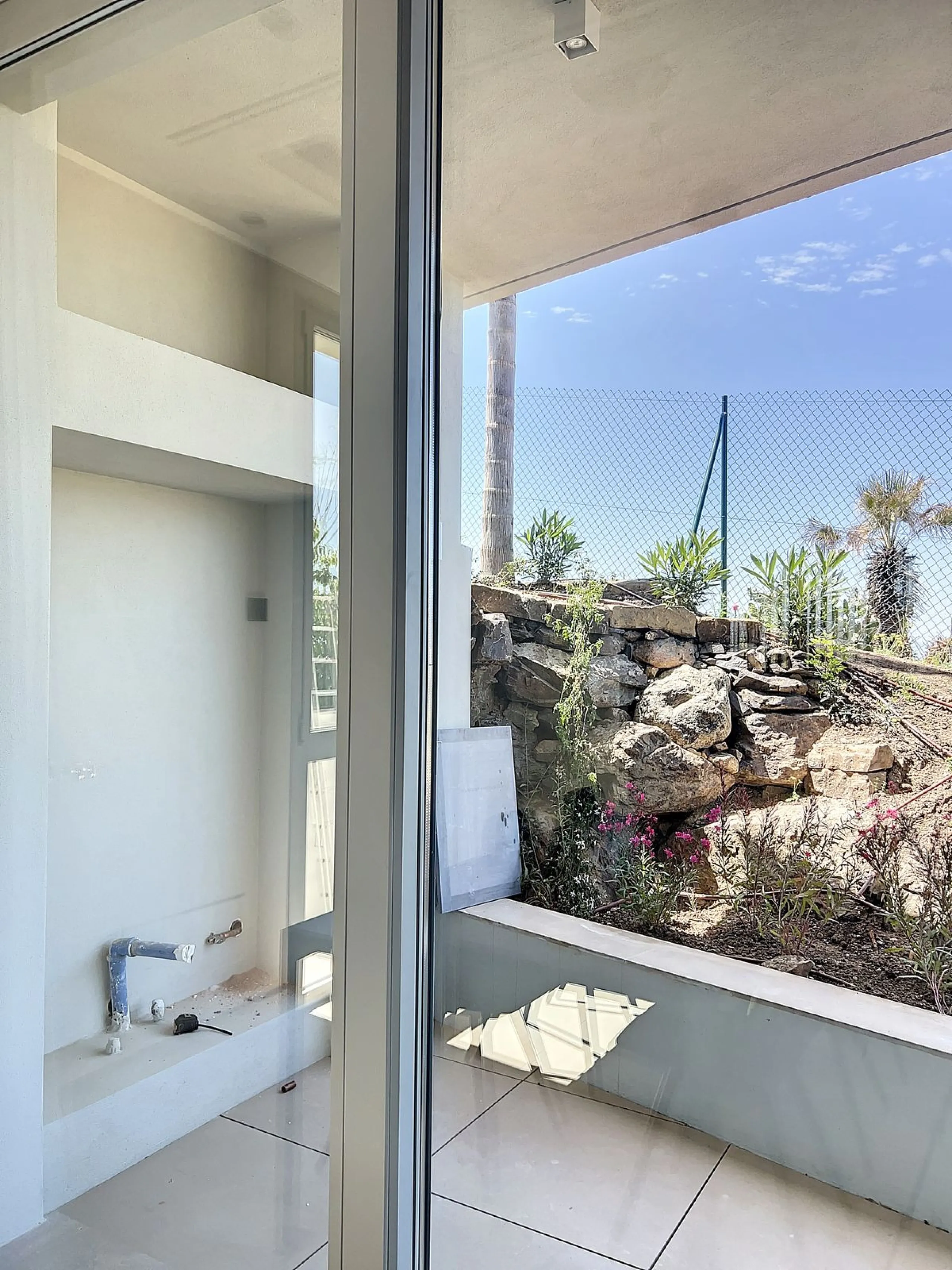 House - Detached Villa в продаже в Marbella, Málaga. В доме 4 спален и 4 ванных комнат. Площадь дома 264 м²