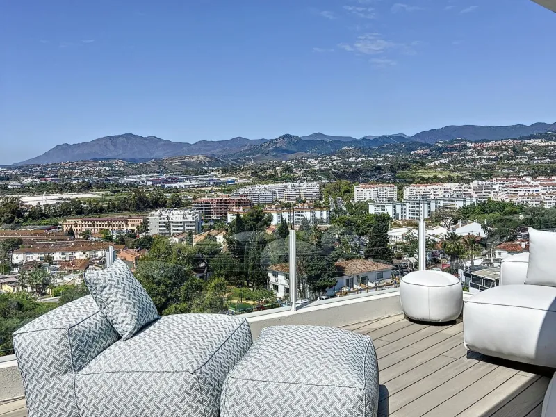 House - Detached Villa в продаже в Marbella, Málaga. В доме 4 спален и 4 ванных комнат. Площадь дома 264 м²