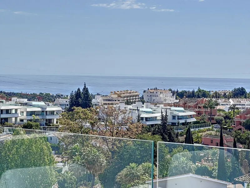 House - Detached Villa в продаже в Marbella, Málaga. В доме 4 спален и 4 ванных комнат. Площадь дома 264 м²