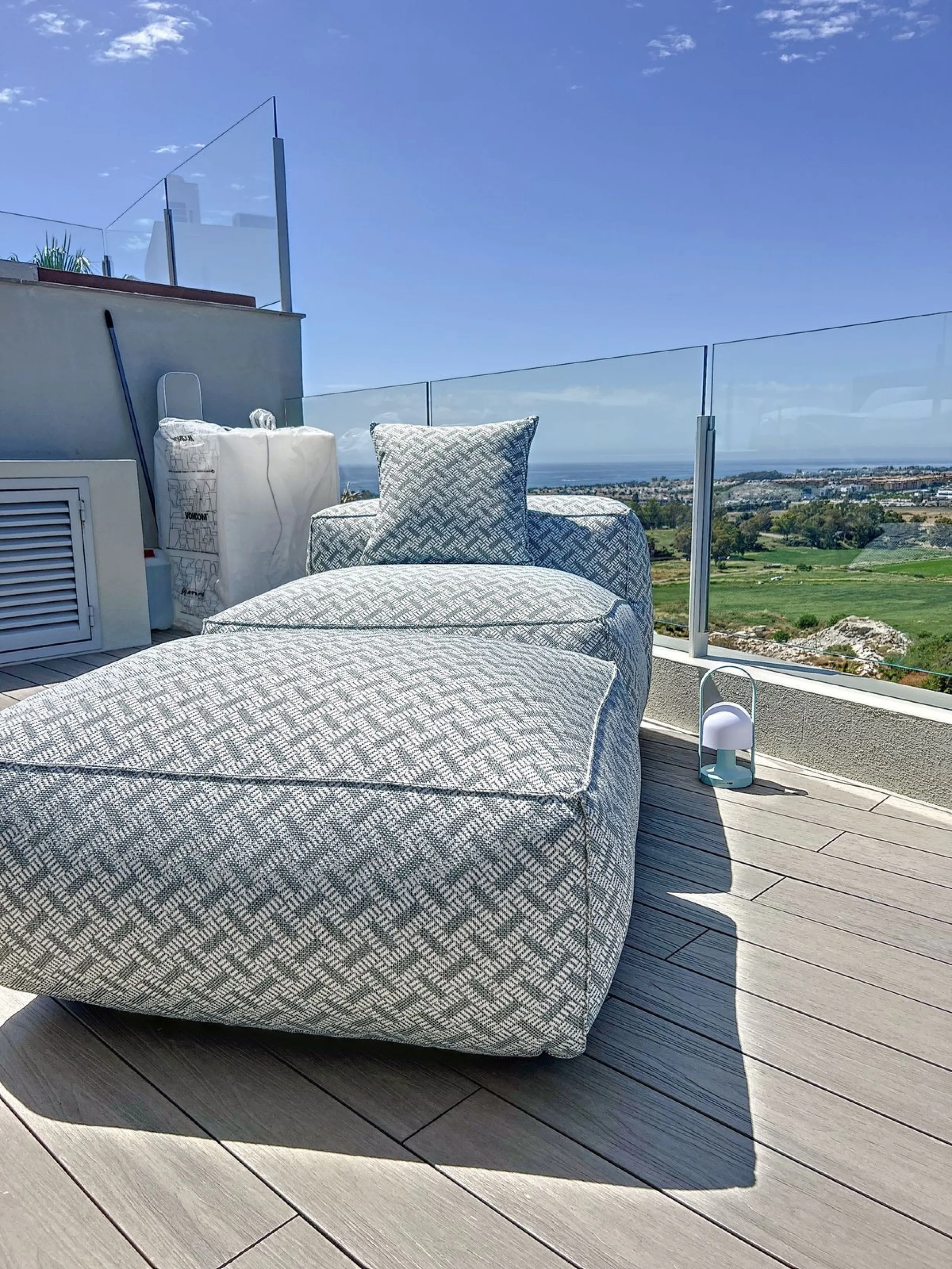 House - Detached Villa в продаже в Marbella, Málaga. В доме 4 спален и 4 ванных комнат. Площадь дома 264 м²